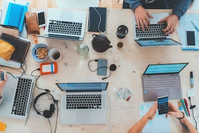 Accompagnement des retraités dans la découverte de l'informatique et des nouvelles technologies